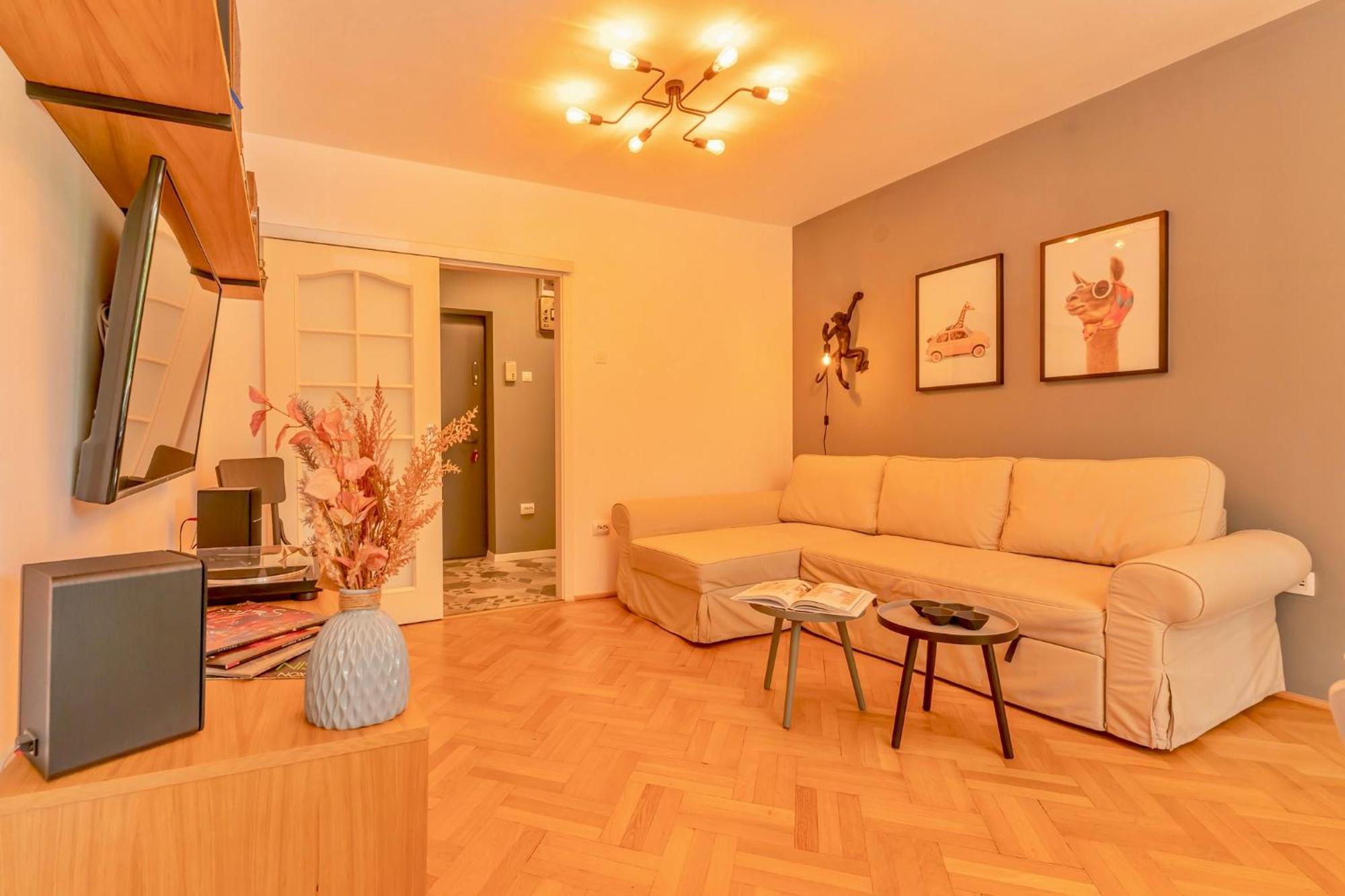 Castanilor 6 - Hip Industrial Apartment Close To City Centre Брашов Екстериор снимка