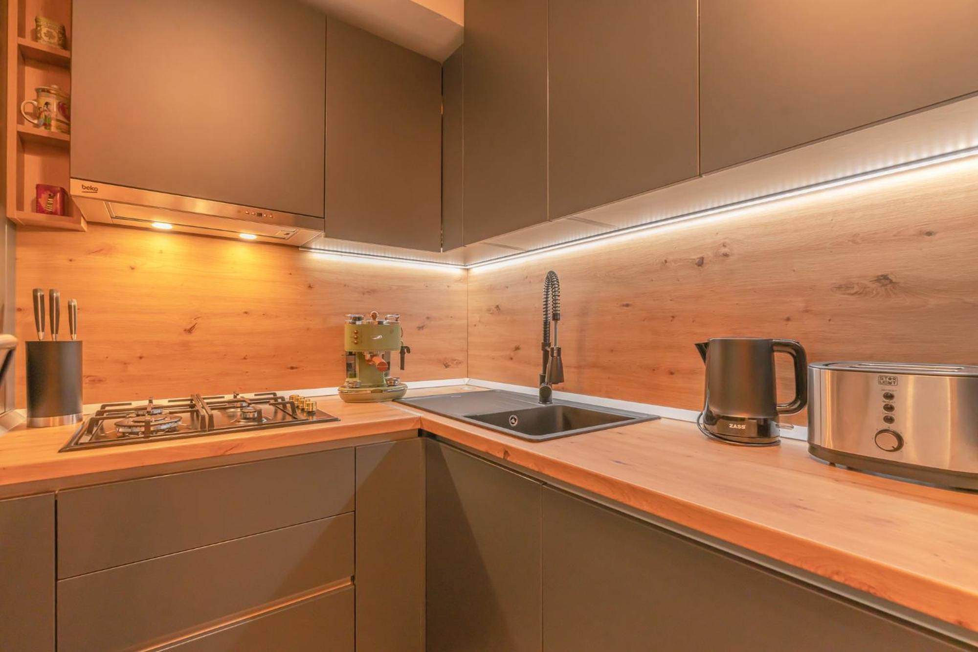 Castanilor 6 - Hip Industrial Apartment Close To City Centre Брашов Екстериор снимка