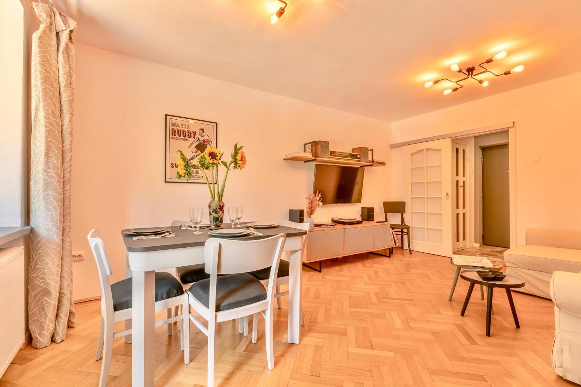 Castanilor 6 - Hip Industrial Apartment Close To City Centre Брашов Екстериор снимка